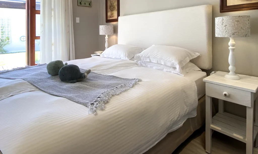 Outdoor room by night